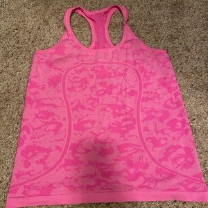 Lululemon tank! 🍋